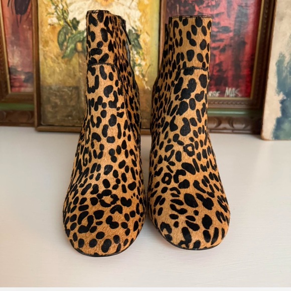 Banana Republuc Calfskin Leopard Print Ankle Boots 8.5 - Picture 2 of 3